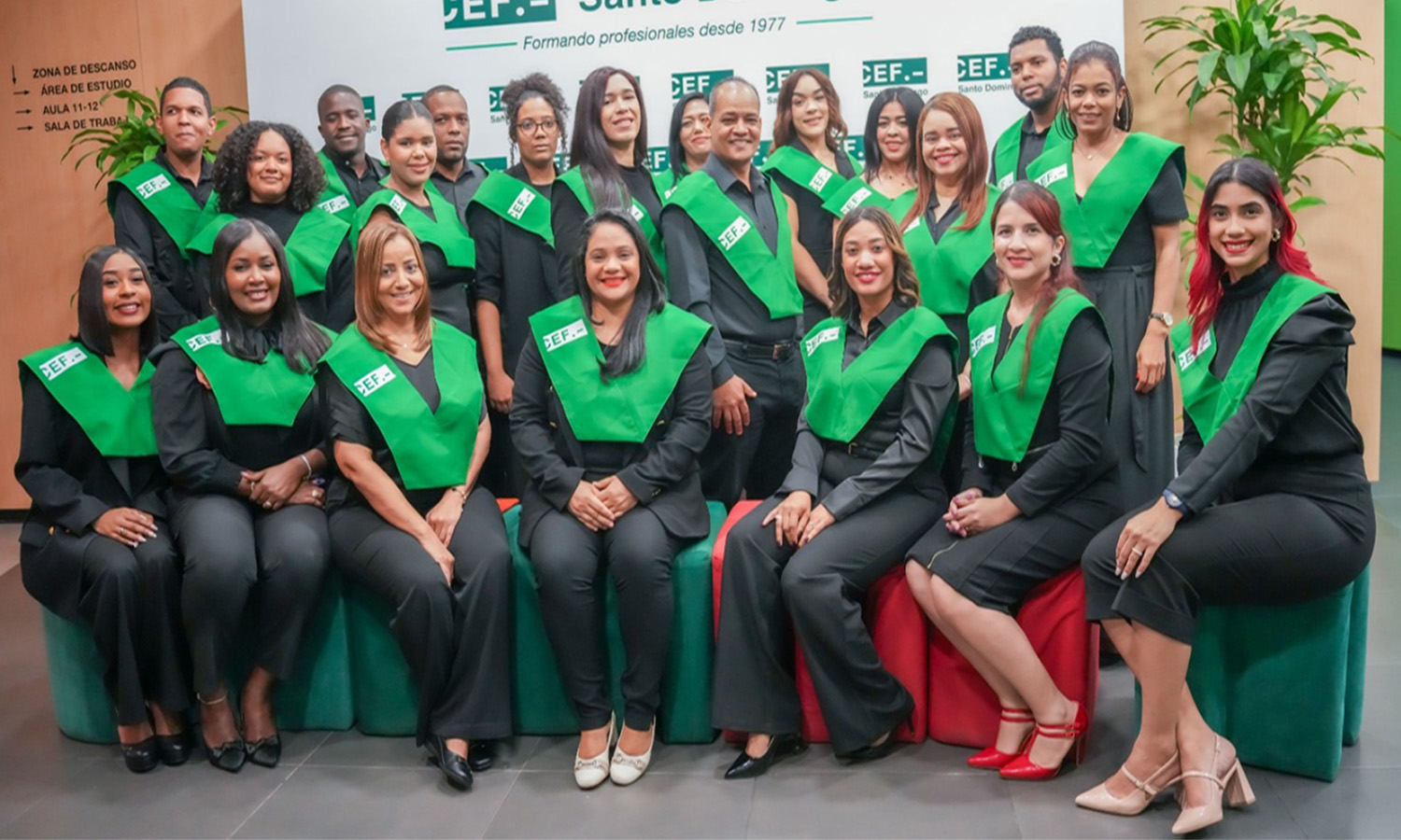 INABIE y CEF-Santo Domingo gradúan la primera promoción del Programa de Alto Nivel en Compras y Contrataciones Públicas 