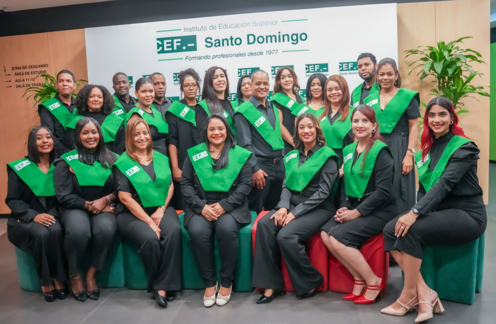 INABIE y CEF-Santo Domingo gradúan la primera promoción del Programa de Alto Nivel en Compras y Contrataciones Públicas 
